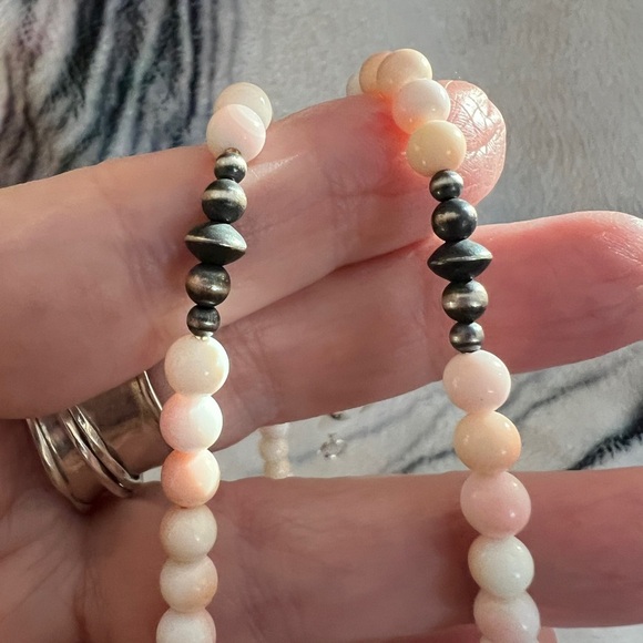 ❤️ 8mm 18” Queen Pink Conch Necklace w 925 Desert Navajo Pearls Saucers 20gms - Picture 11 of 13
